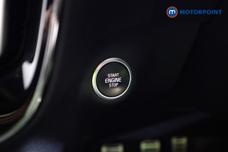 2021 Volvo XC40 1.5 T3 [163] R DESIGN 5dr SUV Petrol Manual