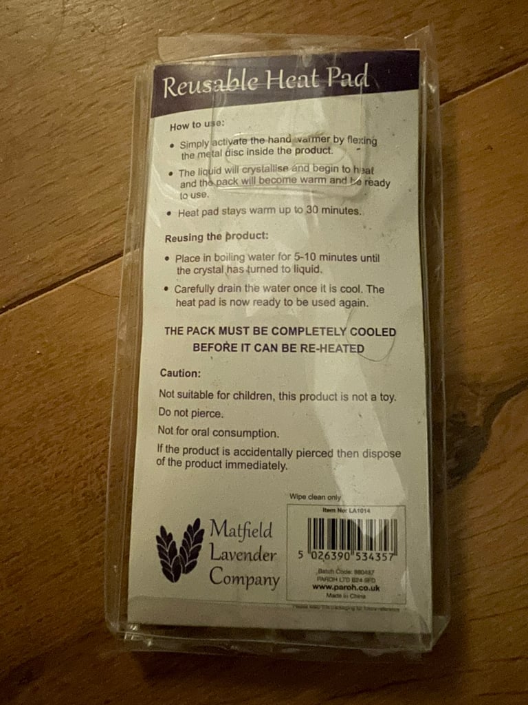 MATFIELD REUSABLE HEAT PAD HAND WARMERS  POCKET SIZE INSTANT