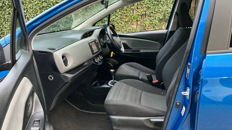 2017 Toyota Yaris 1.33 VVT-i Icon 5dr CVT Petrol Hatchback Hatchback Petrol Automatic