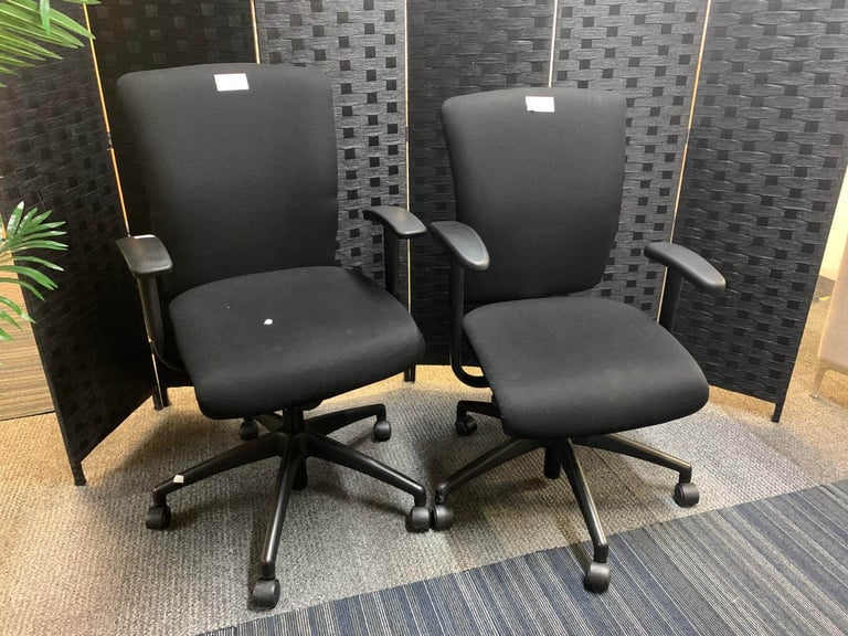 Black swivel office chair, Admin, Desk Computer, Wheeled, Ergonomic Adjustable Task Chair