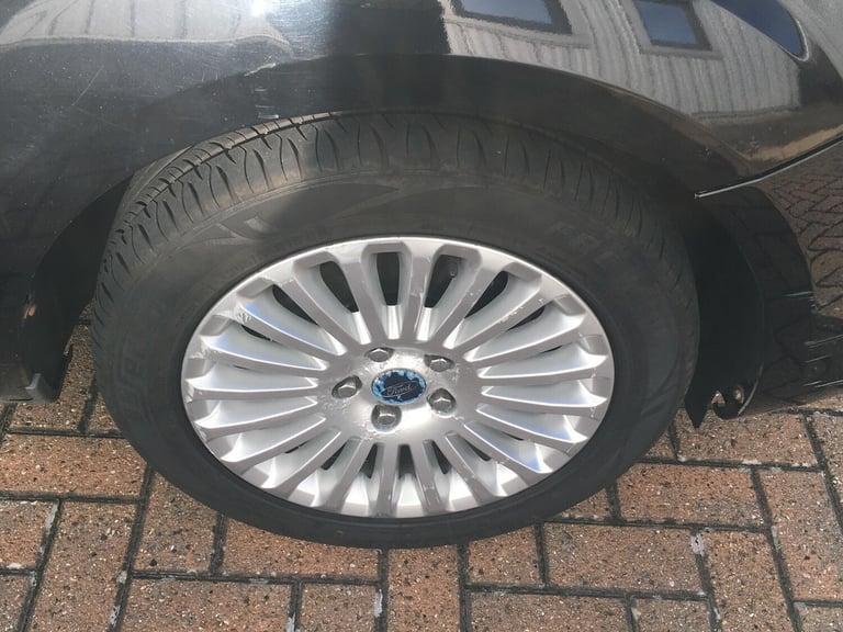2010 Ford Focus 1.6 Titanium 5dr HATCHBACK Petrol Automatic