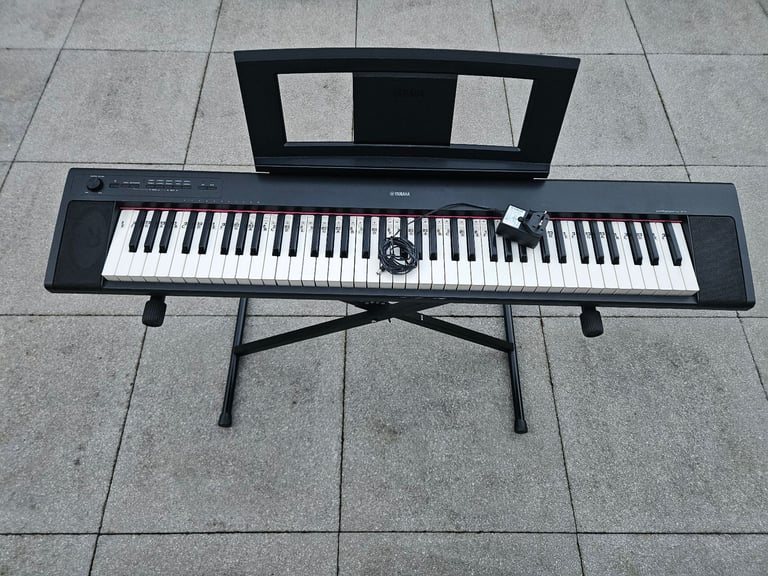 Yamaha Piggero NP-32 Keyboard. 