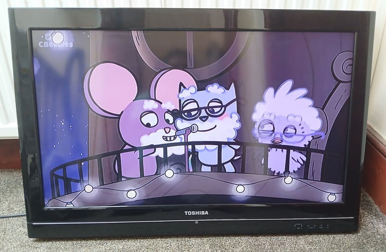 image for Toshiba 32KV500B 32 inch LCD TV, HDMI ports NOT working