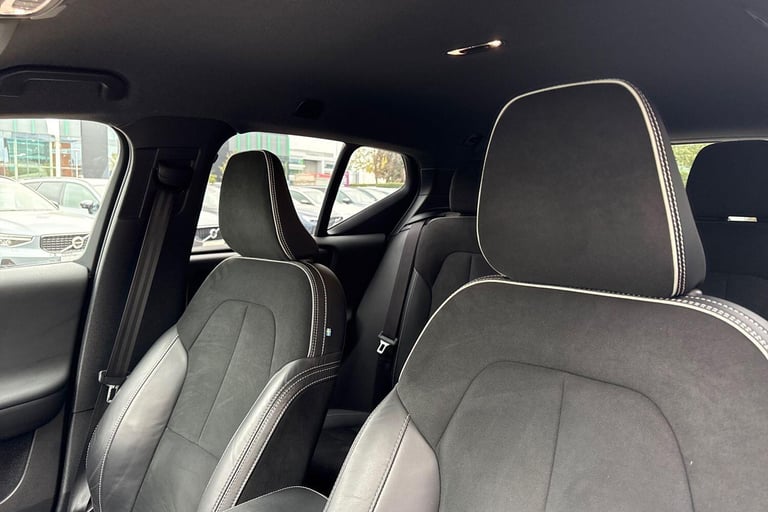 2021 Volvo XC40 1.5 T3 R-Design SUV 5dr Petrol Auto Euro 6 (s/s) (163 ps) ESTATE Petrol Automatic