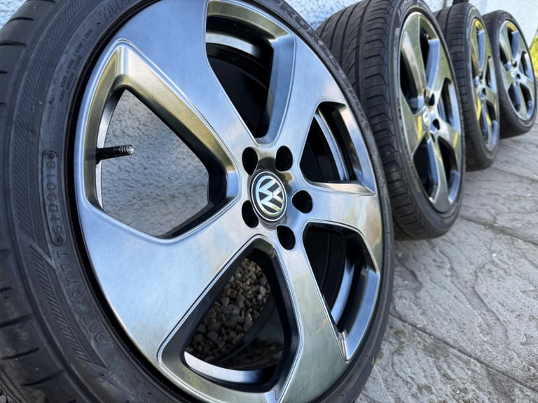 Golf GTI 18inch alloy wheels & Tyres