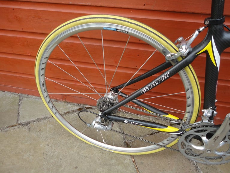 Giant TCR composite carbon road bike 17.5 inch small frame, 700 wheels, 9 x 2 gears