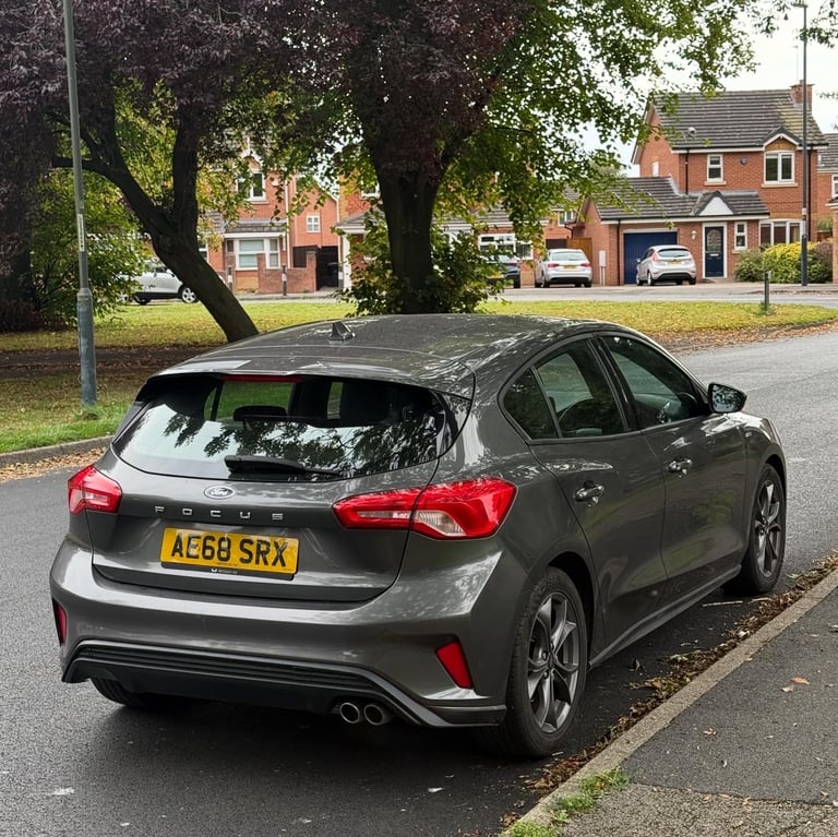 FORD FOCUS ST LINE 125 ECOBOOST HPI CLEAR FULL SERVICE HISTORY 2 KEYS 