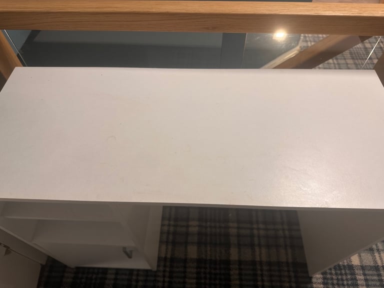 White desk 
