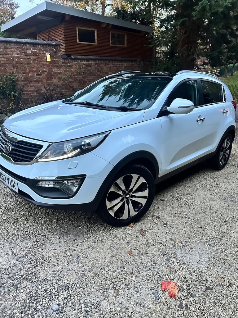 2013 Kia Sportage 1.7 CRDi ISG 3 5dr [Sat Nav] ESTATE Diesel Manual