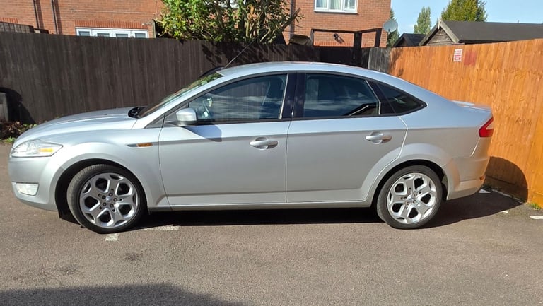 Ford, MONDEO, FULL SERVICE HISTORY Hatchback, 2009, Manual, 1997 (cc), 5 doors