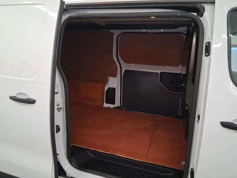 2022 Vauxhall Vivaro 1.5 Turbo D 2900 Dynamic Panel Van 6dr Diesel Manual L2 H1 Euro 6 (s/s) (10 ...
