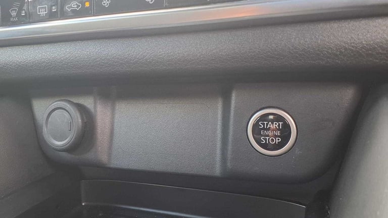2023 Nissan Qashqai 1.3 DiG-T MH 158 N-Connecta 5dr Xtronic Hatchback Petrol Automatic