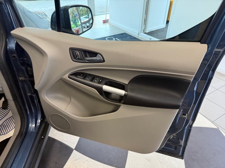 2019 Ford Grand Tourneo Connect 1.5 EcoBlue 120 Titanium 5dr MPV Diesel Manual
