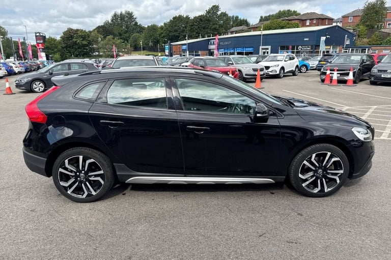 2019 19 VOLVO V40 CROSS COUNTRY 1.5 T3 GPF PRO HATCHBACK 5DR PETROL AUTO EURO 6 
