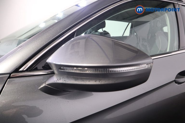 2025 Volkswagen Passat 1.5 TSI eHybrid Life 5dr DSG ESTATE PETROL/ELECTRIC Automatic