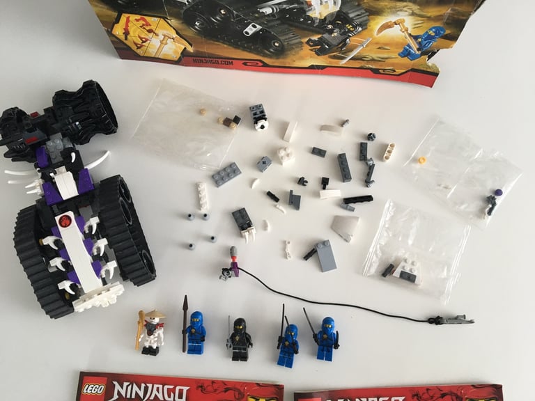 LEGO Ninjago 2263 with Jay , Cole & Frakjaw Figures from 2011 (INCOMPLETE)
