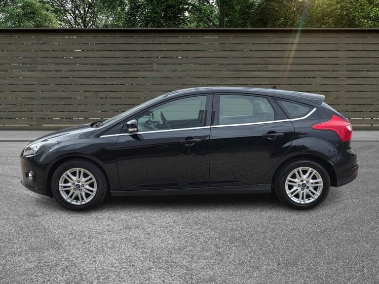 2013 Ford Focus 1.6 Titanium Powershift Euro 5 5dr Hatchback Petrol Automatic