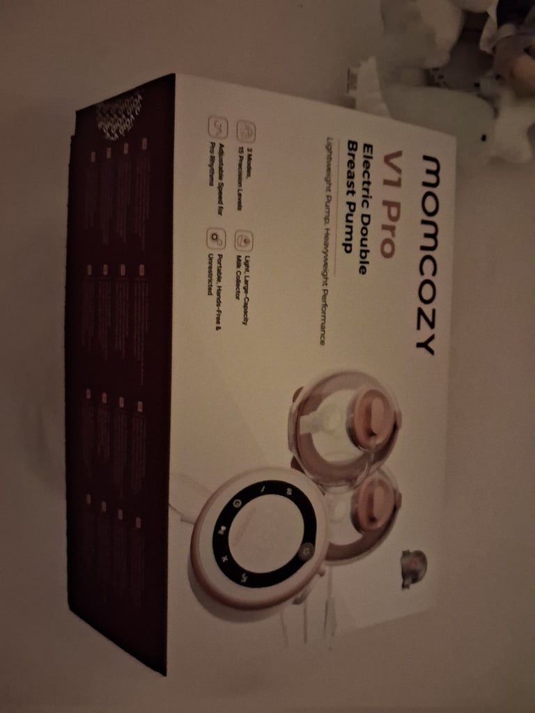 Momcozy v1 breast pump 