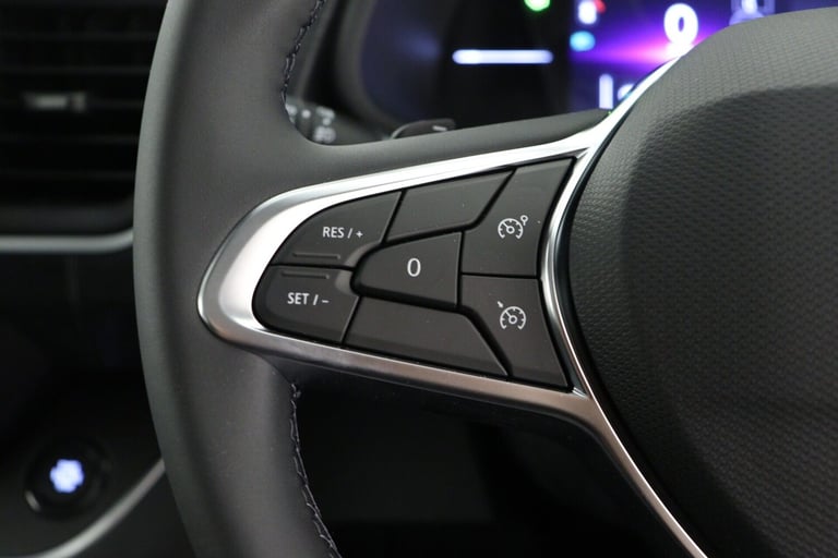 2025 Renault Trafic LL30 Blue dCi 170 ExtraSport[Safety] CrewVan Auto EAG9 Crew Van Diesel Automatic