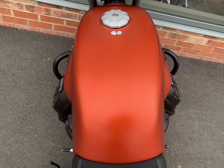 Moto Guzzi V7 STONE - ONE OWNER - 2 YEAR WARRANTY