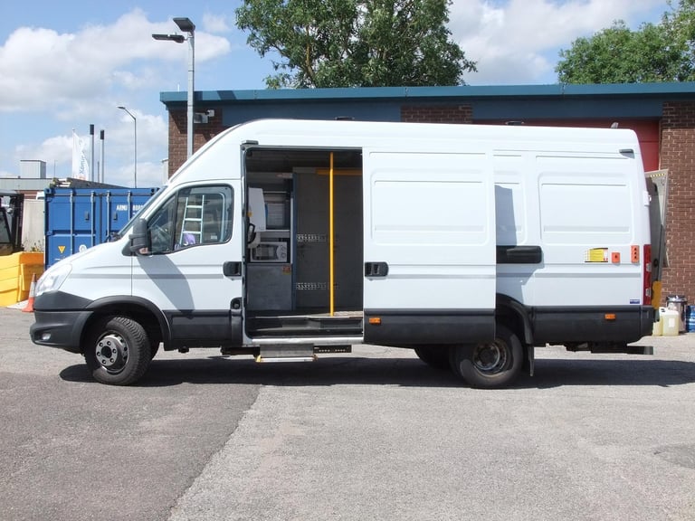 2014 "64" Iveco Daily 70C17 EEV, 7 tonne HGV Panel Van +TAIL LIFT, Digital Tacho