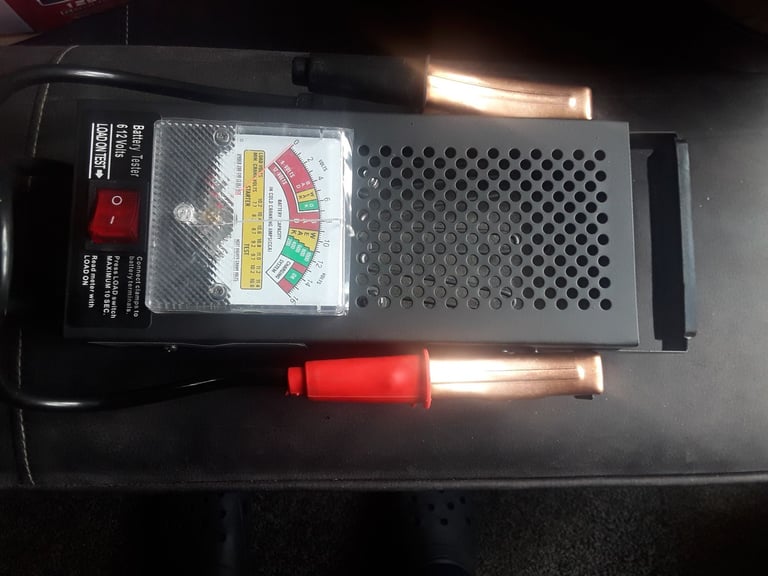 Vehicle battery tester 12v or 6v as led display heavy duty croc clips brand new bargain 