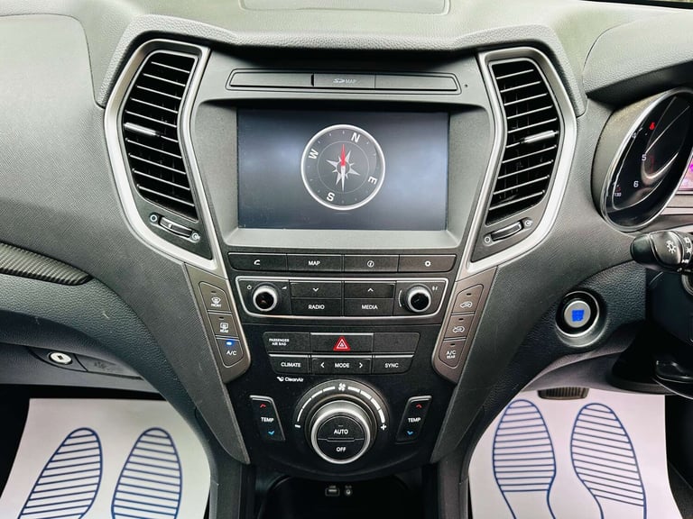 2016 Hyundai Santa Fe 2.2 Santa Fe Premium SE Blue Drive CRDi Auto 4WD 5dr SUV Diesel Automatic
