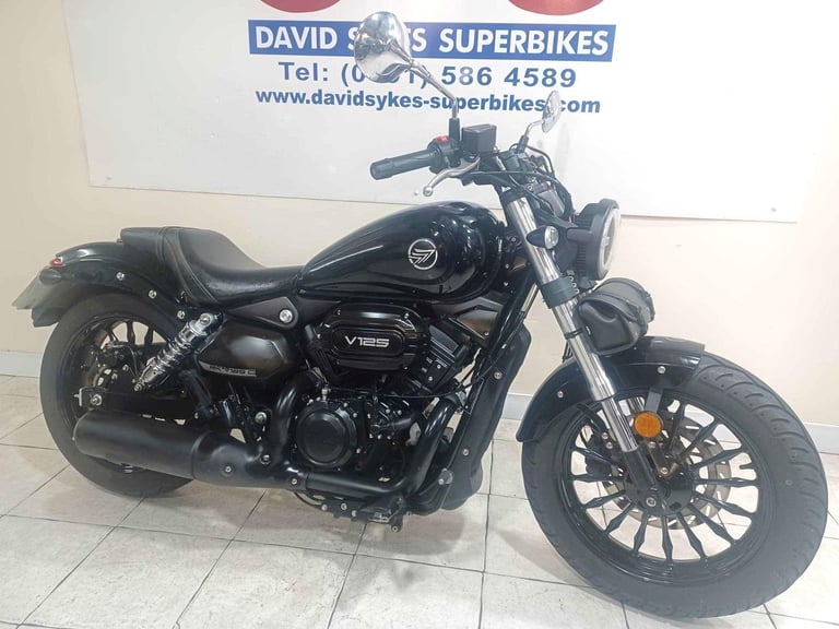 image for Keeway RKV 125-C TWIN CYLINDER CUSTOM CRUISER  23-REG 4320 MILES £2999.OTR