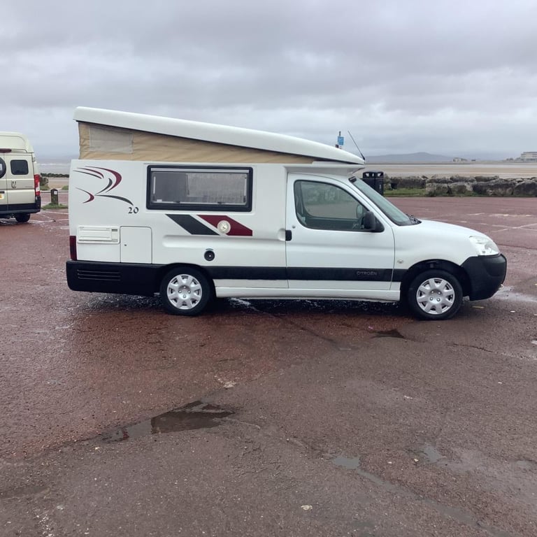 2008 (58) ROMAHOME R20 HYLO
