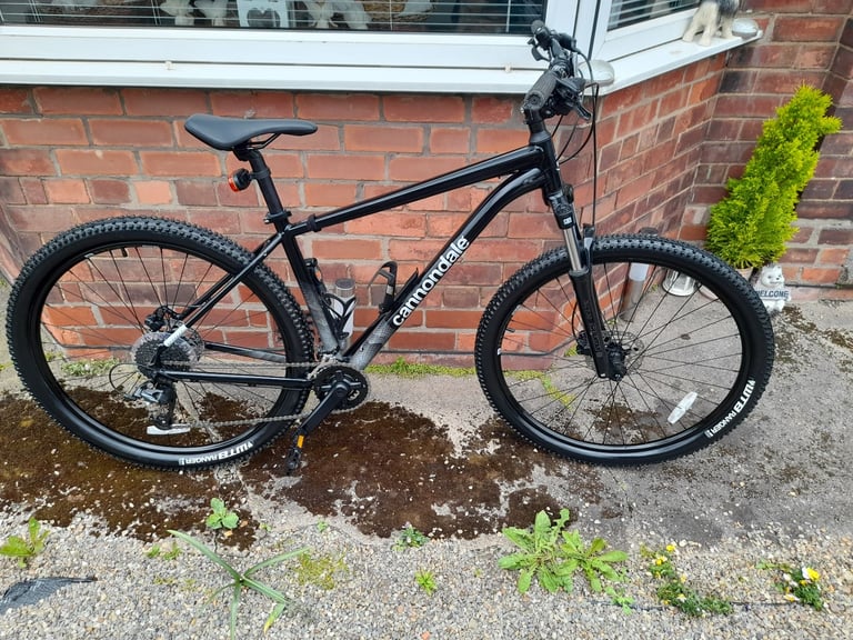 CANNONDALE TRAIL 7 29ER ADULTS BIKE. 