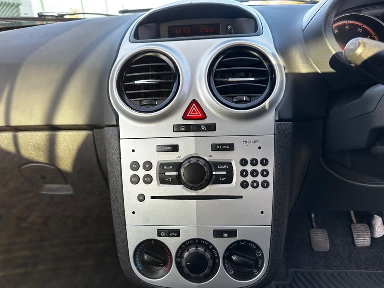 2009 Vauxhall Corsa 1.4i 16v SXi 5dr HATCHBACK Petrol Manual