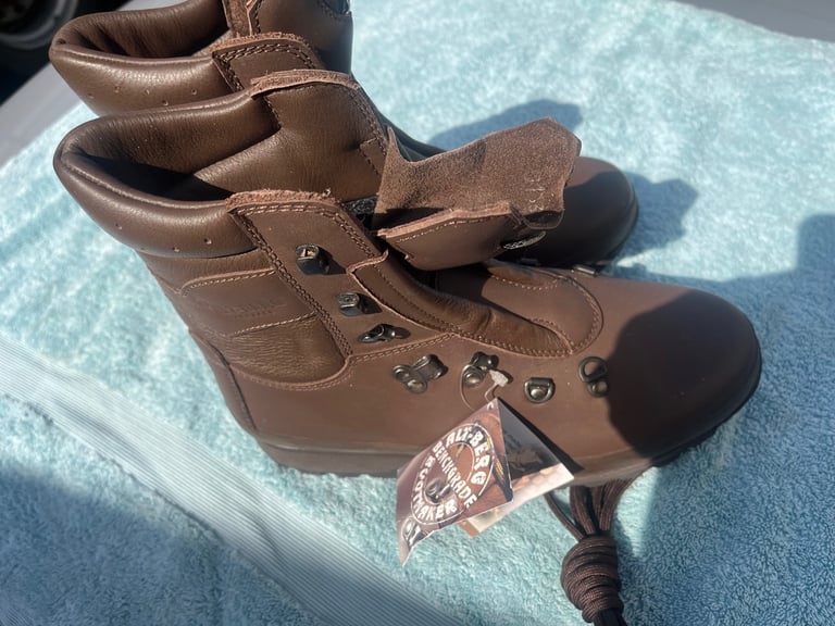 ALTBERG DEFENDER BOOTS COMBAT HIGH LIABILITY BROWN LADIES size 7