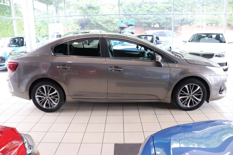 2017 Toyota Avensis 2.0 Avensis Business Edition+ D-4D 4dr Saloon Diesel Manual