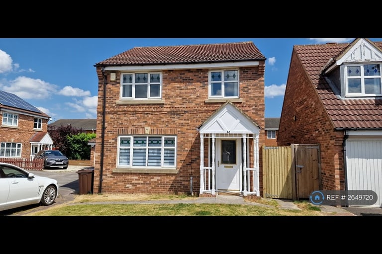 3 bedroom house in Keystone Avenue, Castleford, WF10 (3 bed) (#2649720)