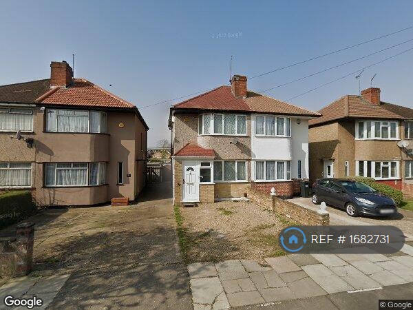 5 bedroom house in Northumberland Crescent, Feltham, TW14 (5 bed) (#1682731)