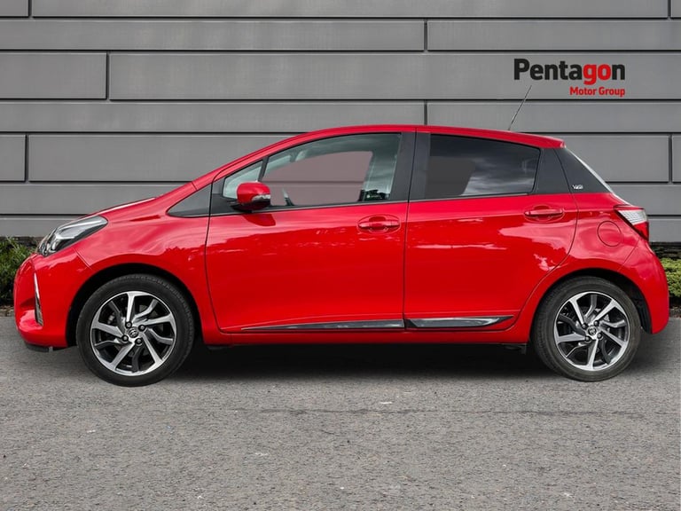  Toyota Yaris 1.5 Vvt I Y20 Bi Tone Hatchback 5dr Petrol Manual Euro 6 111 Ps