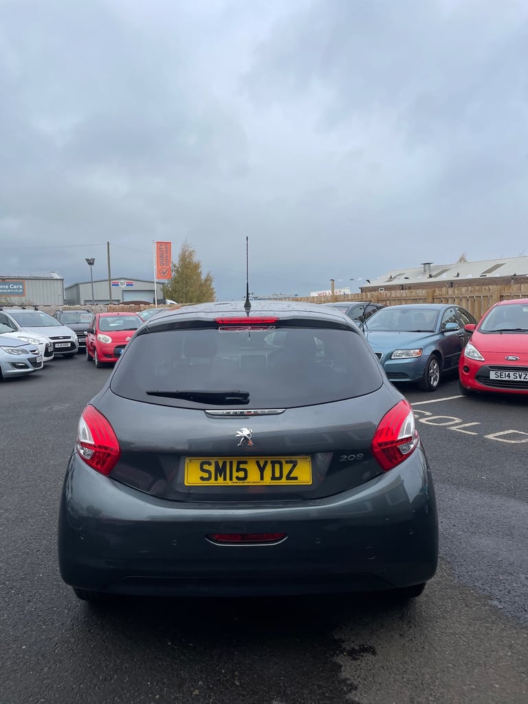2015 Peugeot 208 1.2 VTi Style 3dr HATCHBACK Petrol Manual
