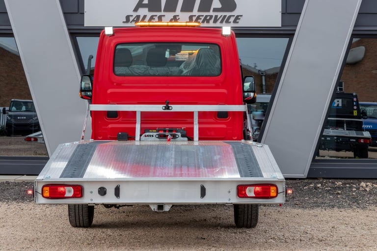 2025 IVECO DAILY RECOVERY TRUCK 3.0 210BHP AUTO CONNECT PACK FULLY LOADED
