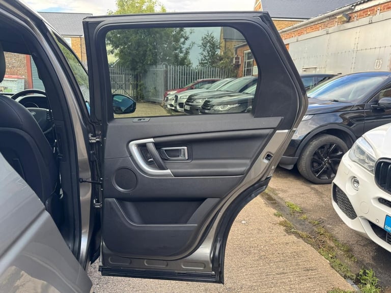 2017 Land Rover Discovery Sport 2.0 TD4 HSE 4WD Euro 6 (s/s) 5dr ESTATE Diesel Manual