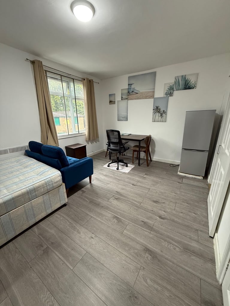 BEAUTIFUL LARGE STUDIO FLAT FOR RENT IN HOUNSLOW CENTRAL