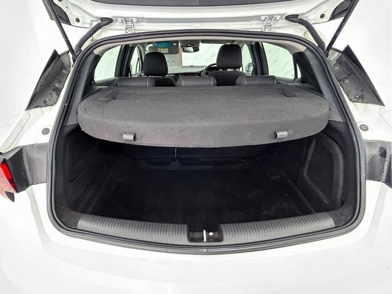 2018 Vauxhall Astra 1.4i Turbo SRi Hatchback 5dr Petrol Manual Euro 6 (150 ps) Hatchback Petrol M...