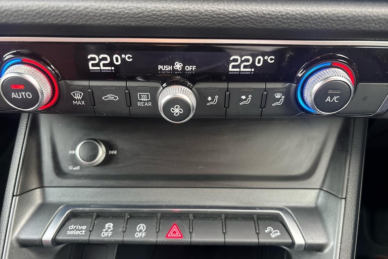  Audi Q3 1.5 Tfsi Cod 35 S Line Suv 5dr Petrol S Tronic Euro 6 s/s 150 Ps