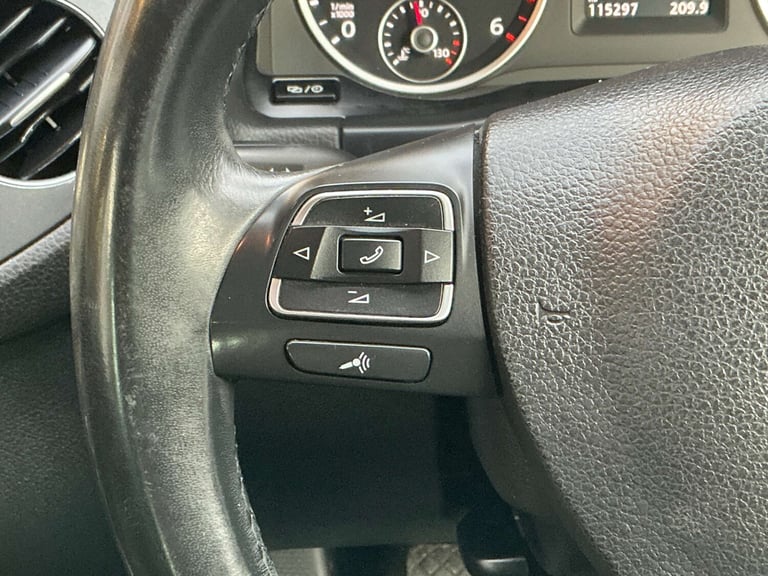 2014 Volkswagen Tiguan 2.0 Tiguan Match TDI BlueMotion Technology 4Motion 4WD 5dr SUV Diesel Manual