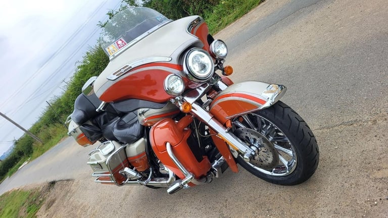 2010 10 HARLEY DAVIDSON FLHTCUSE 4 CVO ELECTRAGLIDE 1800 UC SE ELECTRA GLIDE