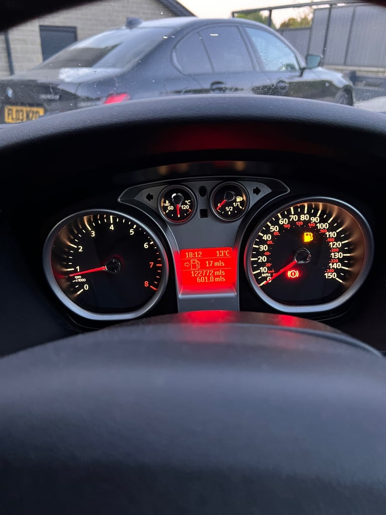 2010 Ford Focus 1.6 Titanium 5dr HATCHBACK Petrol Manual