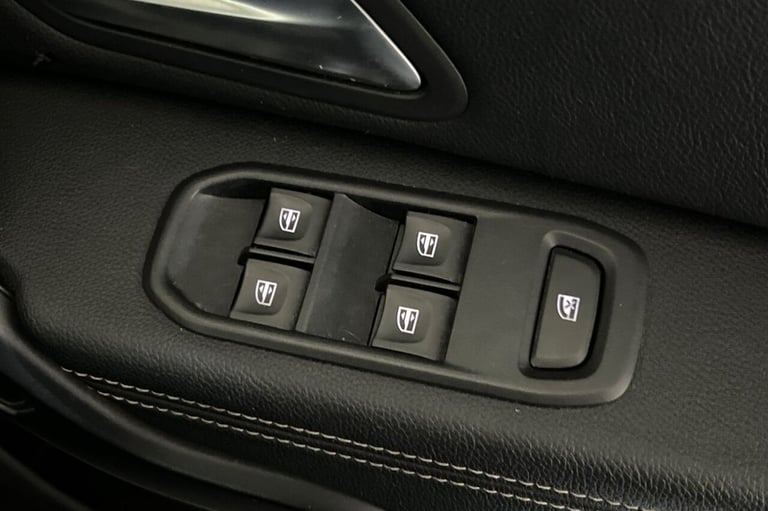 2020 70 DACIA DUSTER 1.5 BLUE DCI PRESTIGE SUV 5DR DIESEL MANUAL 4WD EURO 6 (S/S