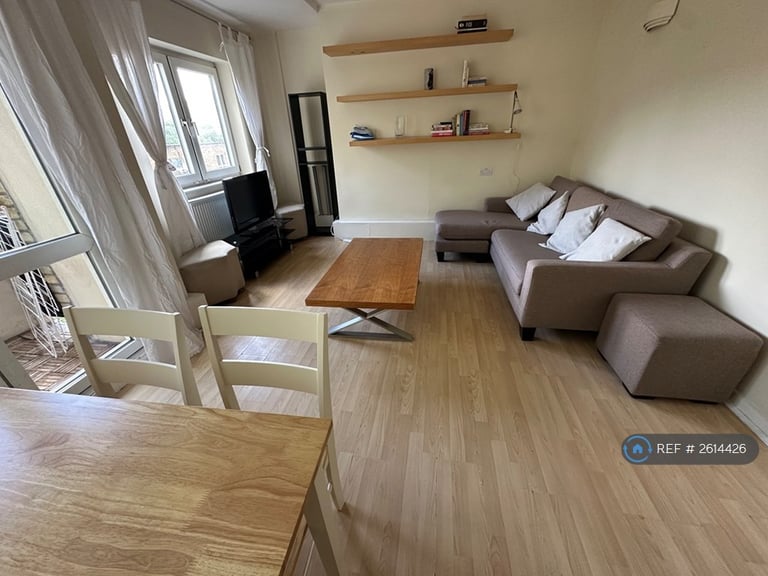 image for 4 bedroom flat in Grimthorpe House, London, EC1V (4 bed) (#2614426)