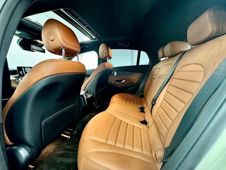 MERCEDES-BENZ GLC 2.0 GLC300d AMG Line (Premium Plus) Coupe G-Tronic+ 4MATIC
