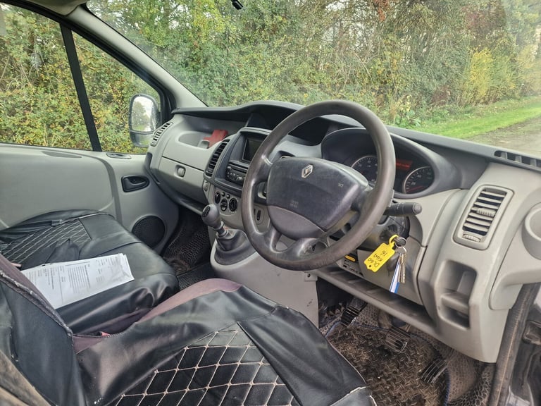 2011 Renault Trafic  Drives Perfect  5m MOT  SWB  Black  Ready to work