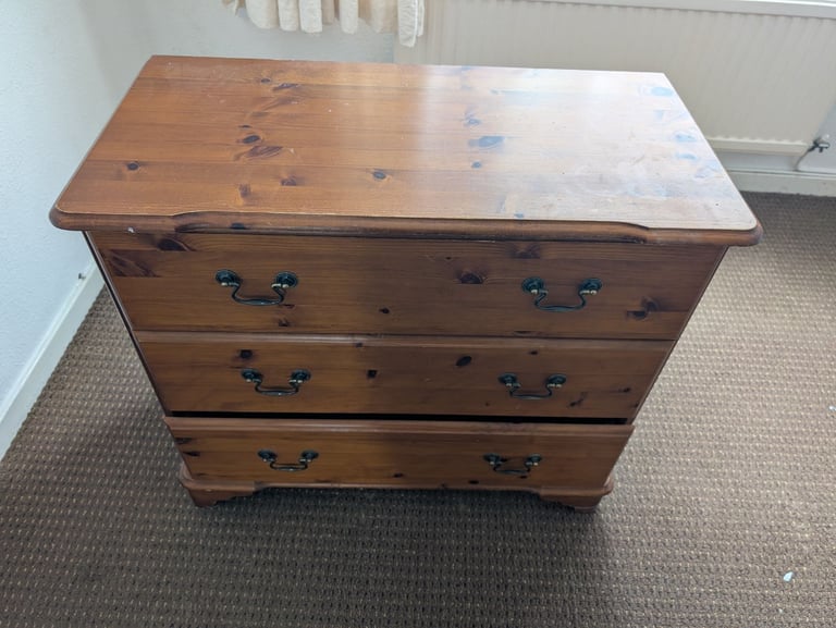 image for Chest of drawers